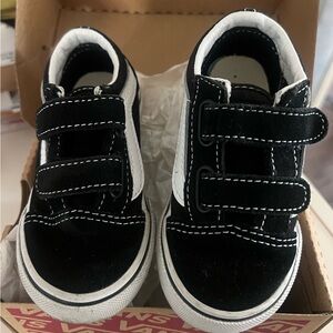 Toddler Velcro Vans 6c